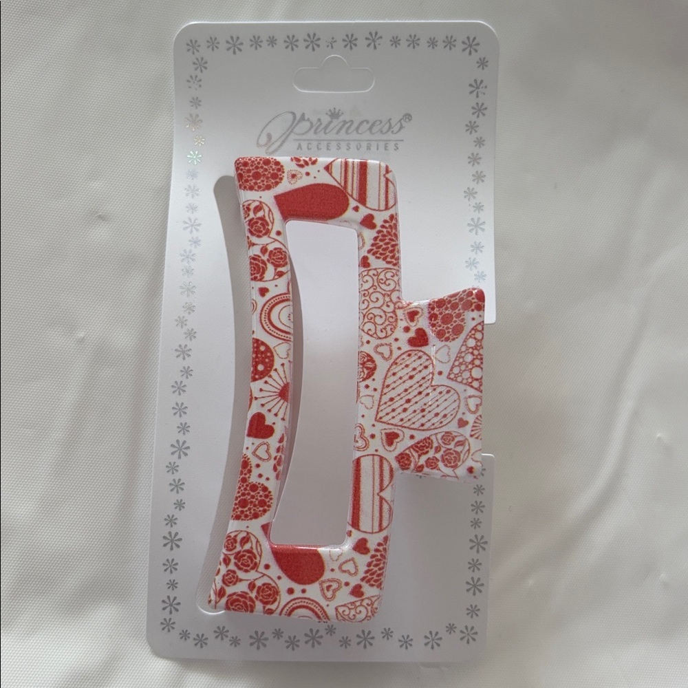 Heart Patterned Hair Clip - Picture 2 of 5